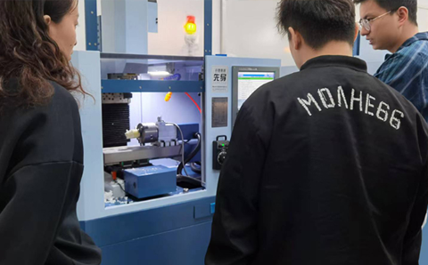 XENDOLL Small 5 Axis CNC Milling Machine, Creating Teaching CNC Machine Tool with Care