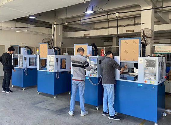 小型工厂的好助手——先导桌面型四轴数控铣床