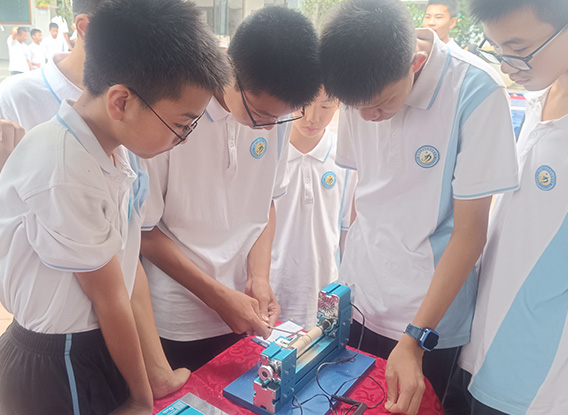 从木头到梦想：中小学木工室如何成为工程启蒙的“创客摇篮”